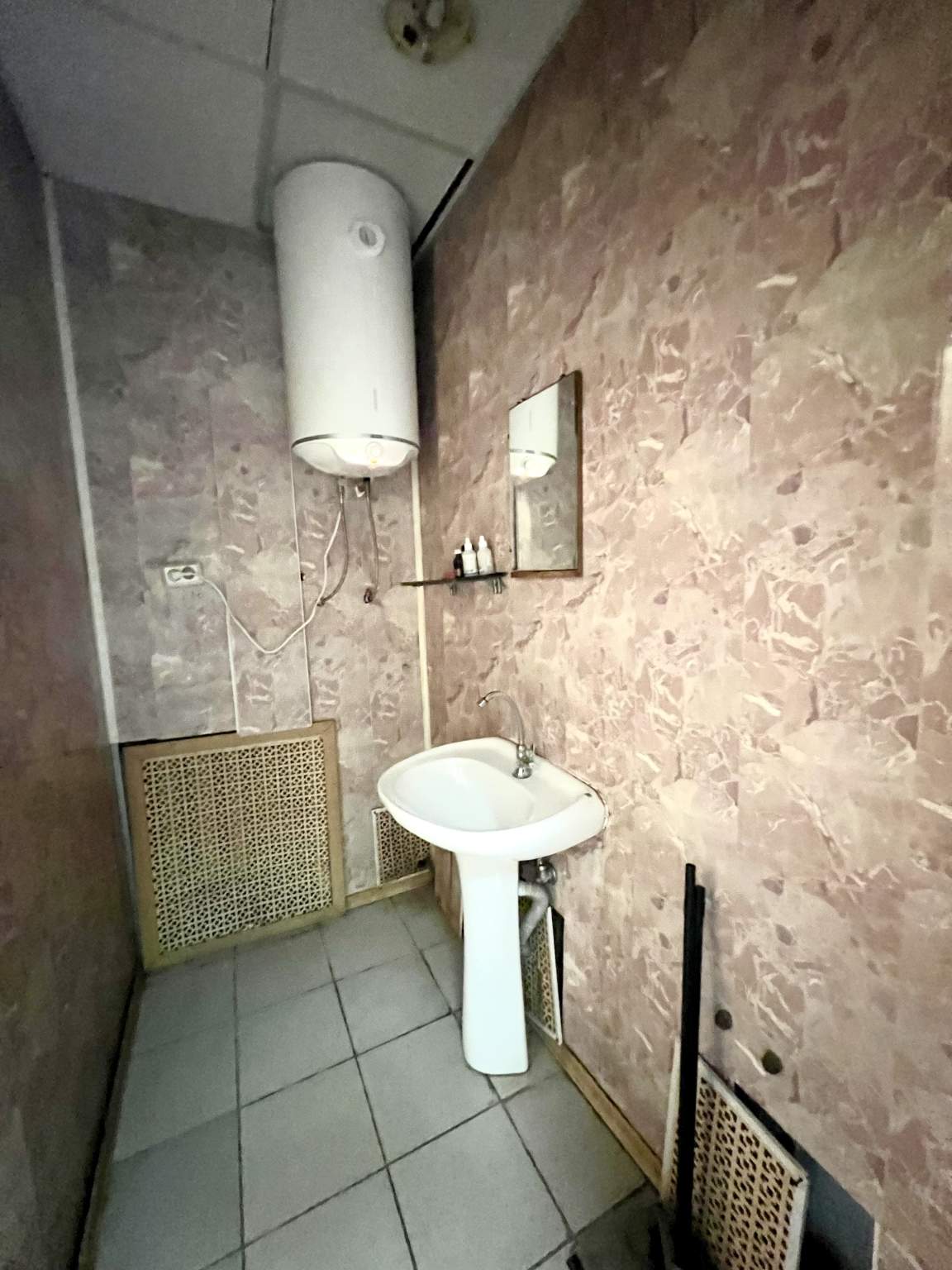 Продам магазин 47.4 м.кв.