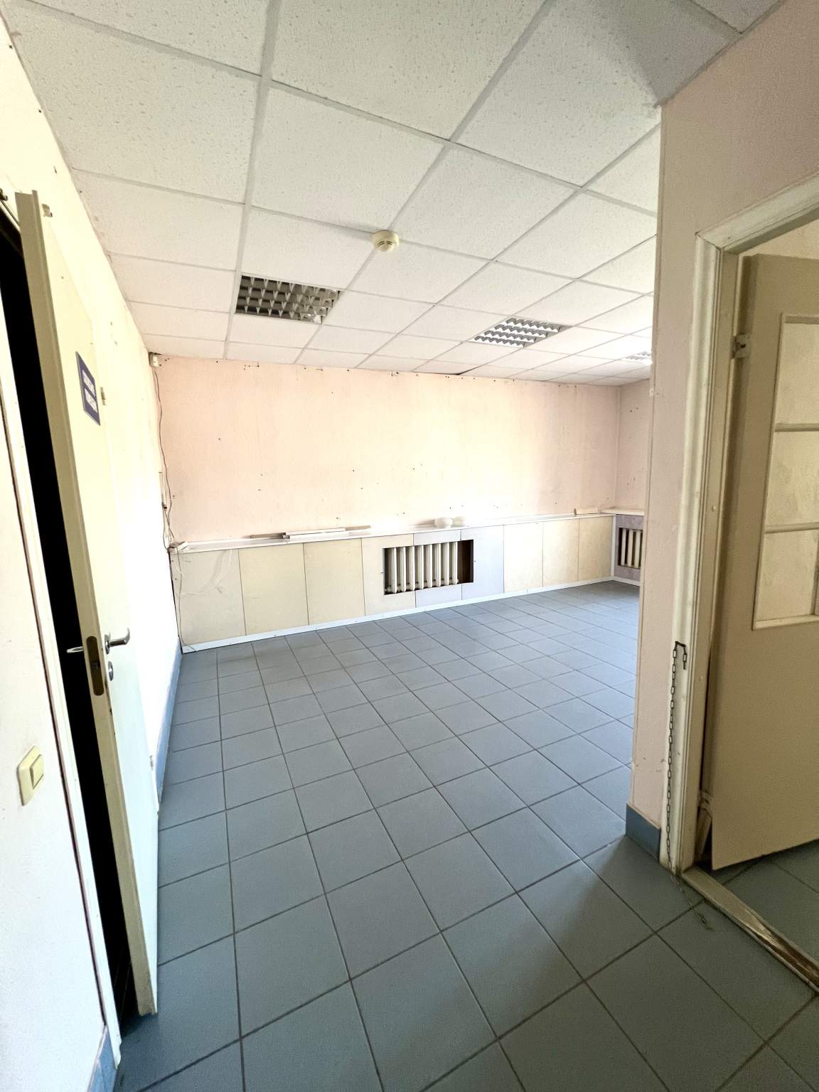 Продам магазин 47.4 м.кв.