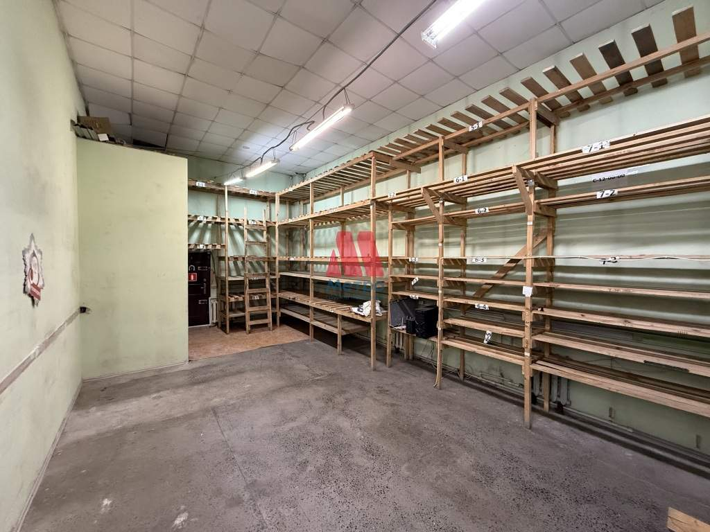 Сдам в аренду магазин 131 м.кв.