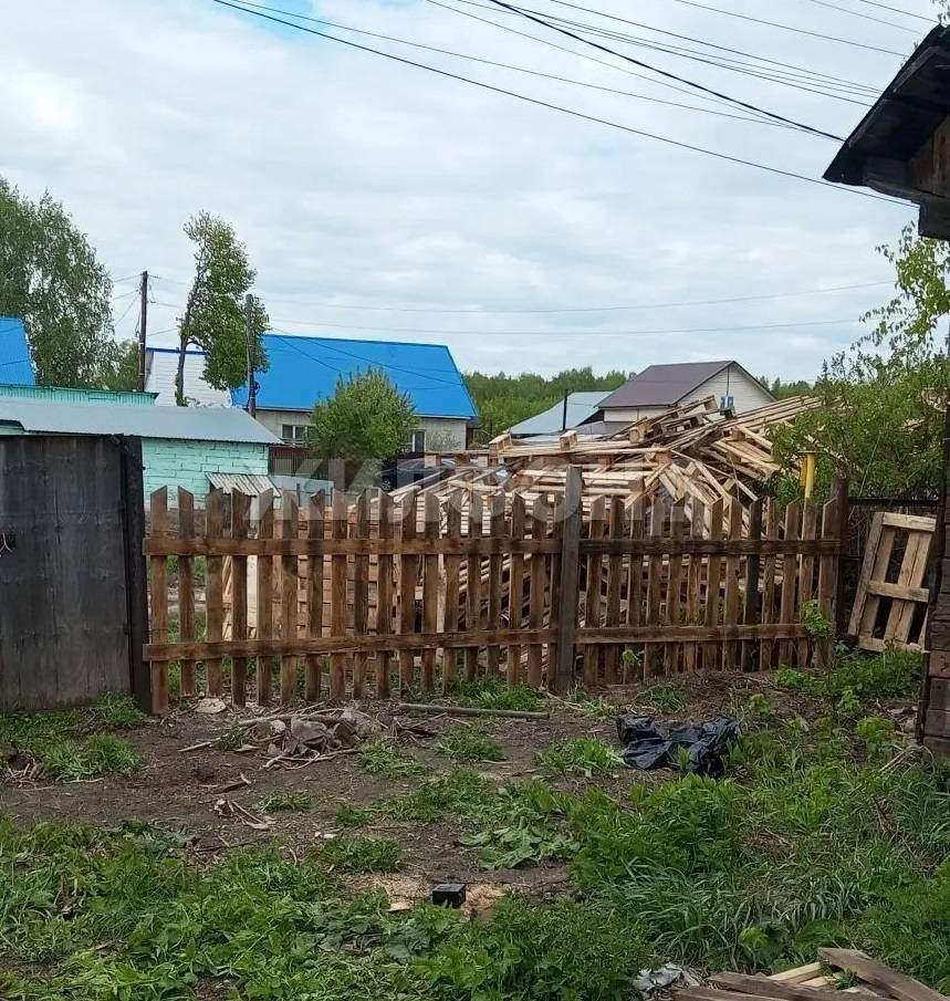 Продам земельный участок 1470 м.кв.