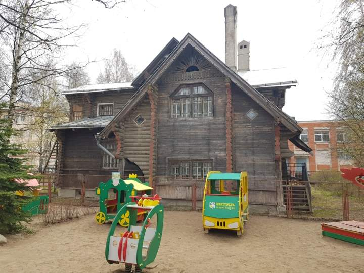 Продам торговое помещение 475.6 м.кв.