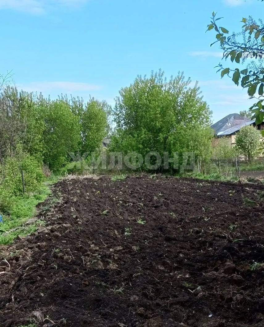 Продам земельный участок 1470 м.кв.