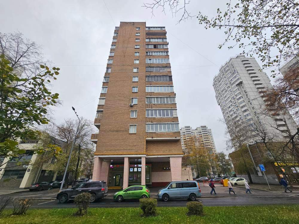 Продам магазин 178.6 м.кв.