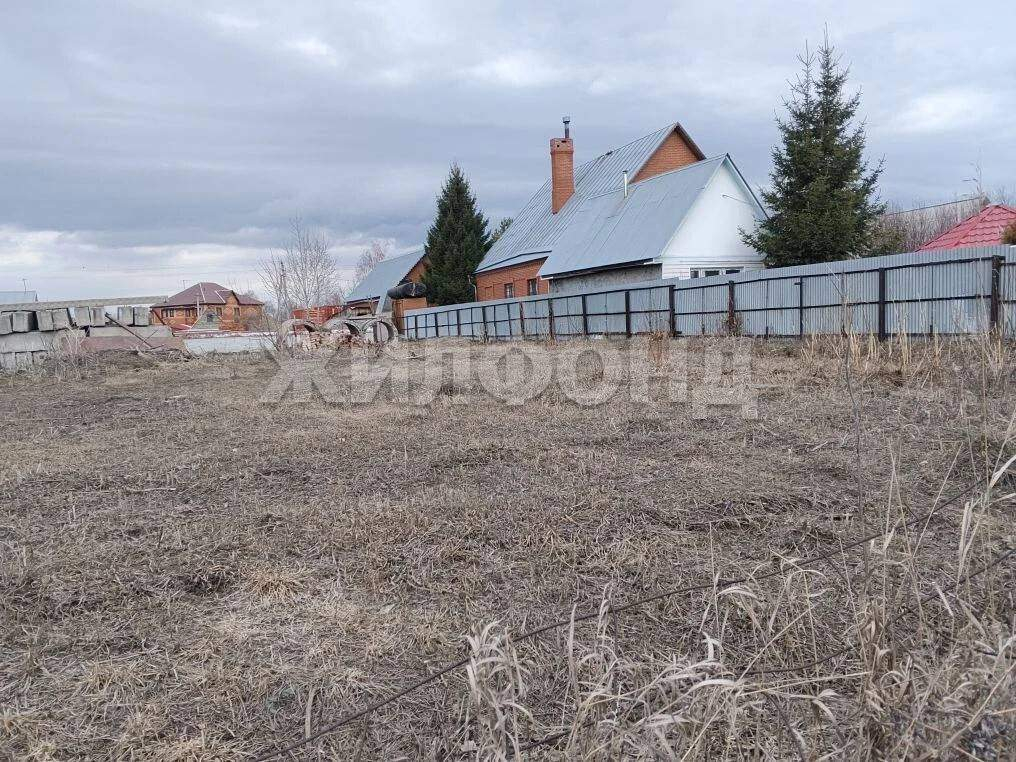 Продам земельный участок 600 м.кв.