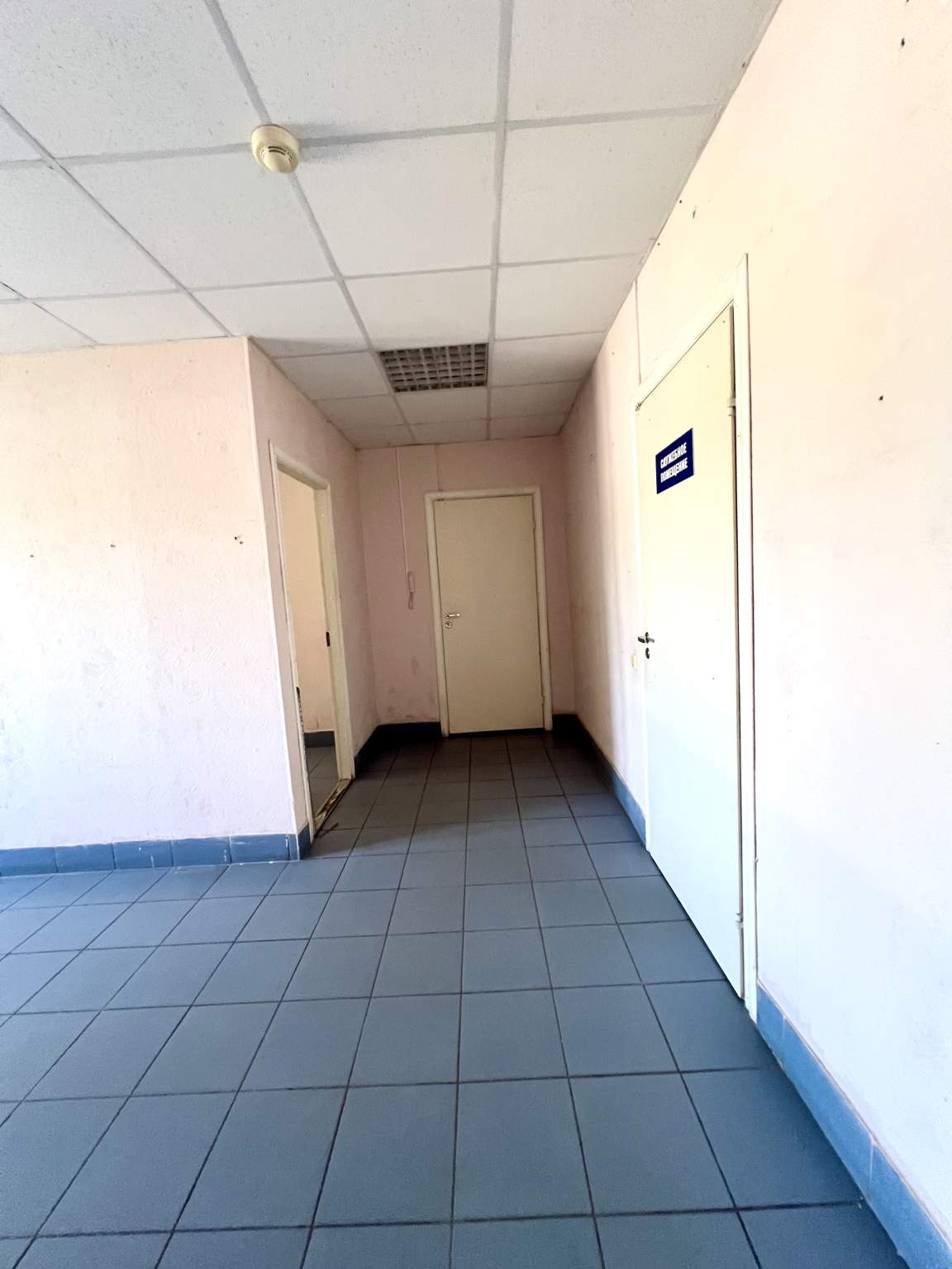 Продам магазин 47.4 м.кв.