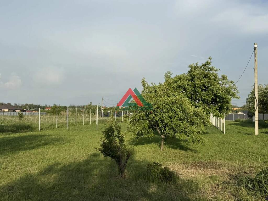 Продам земельный участок 493 м.кв.