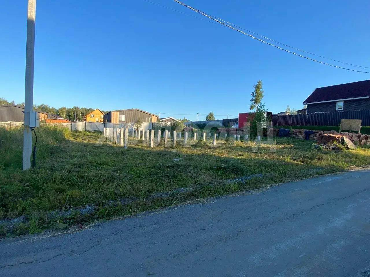 Продам земельный участок 600 м.кв.