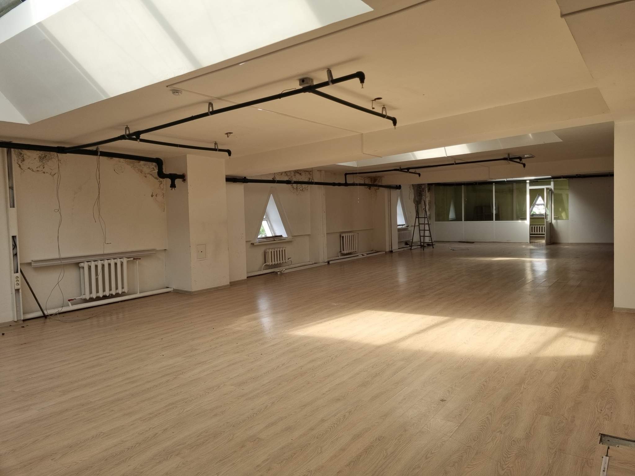 Сдам в аренду офис 310 м.кв.