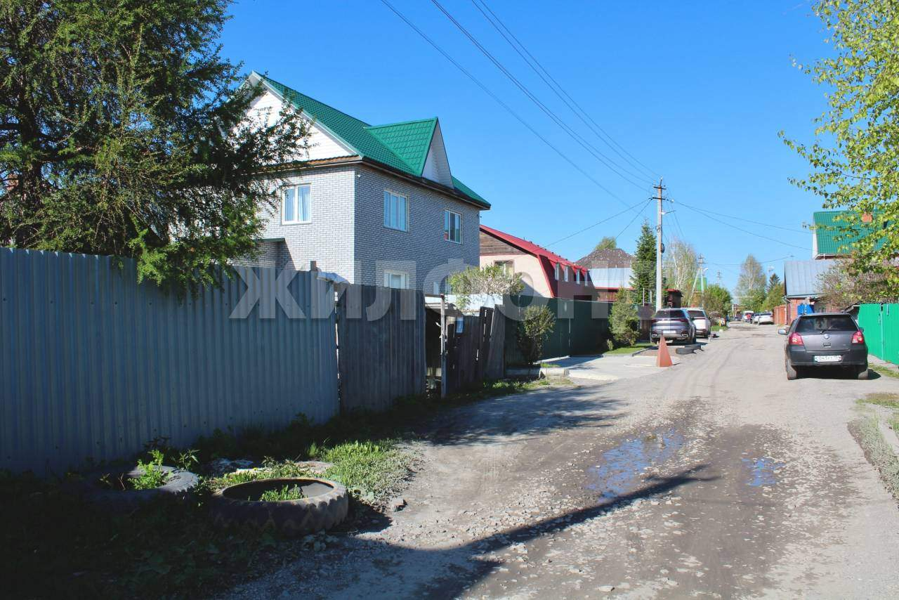 Продам земельный участок 770 м.кв.