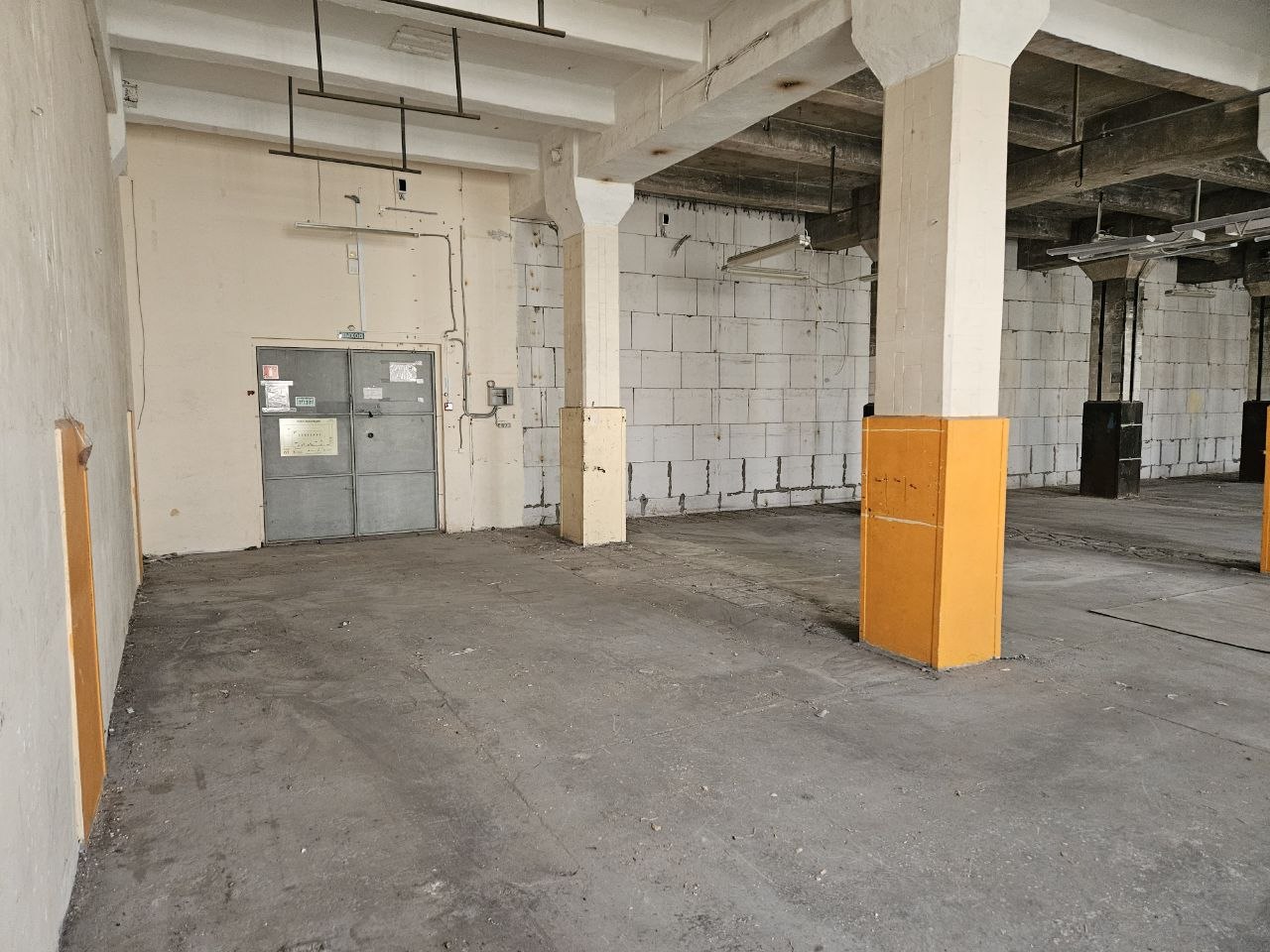 Сдам в аренду склад 245.4 м.кв.