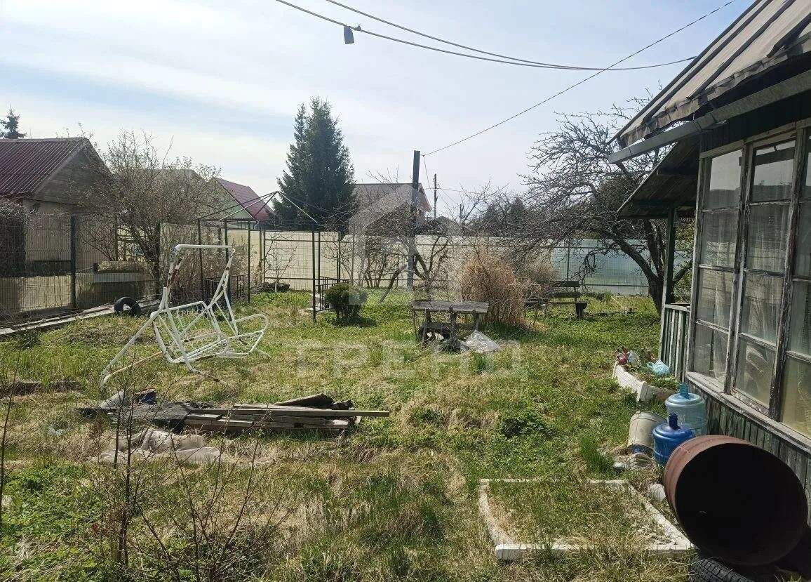 Продам земельный участок 563 м.кв.
