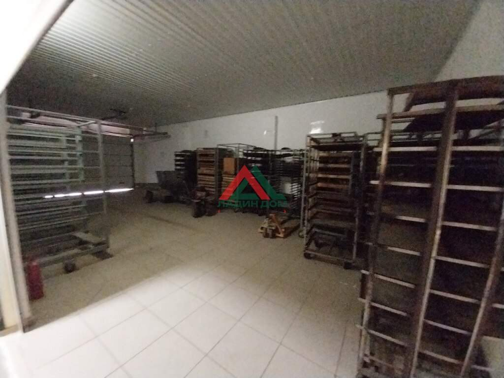 Сдам в аренду магазин 211.5 м.кв.