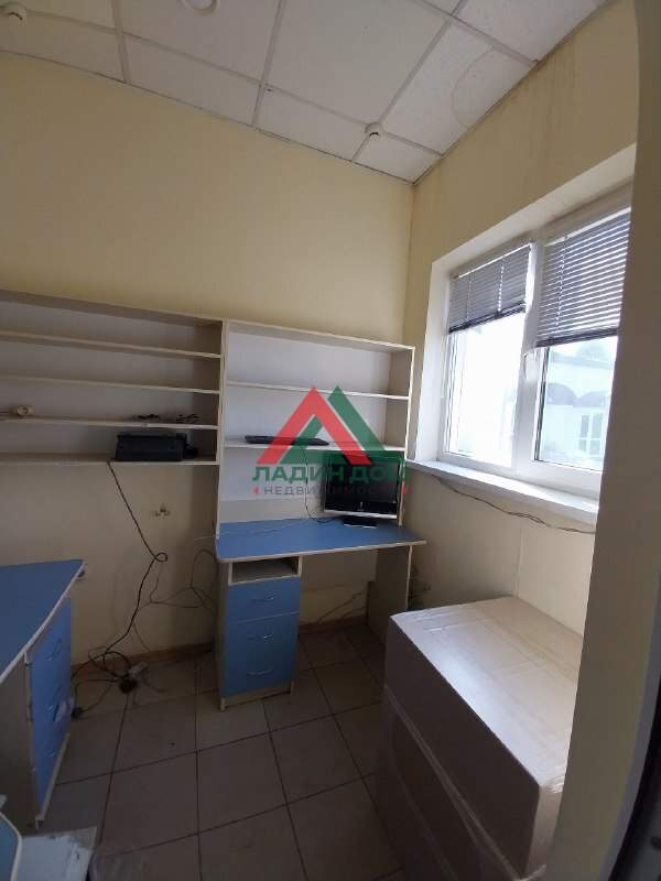 Сдам в аренду магазин 211.5 м.кв.