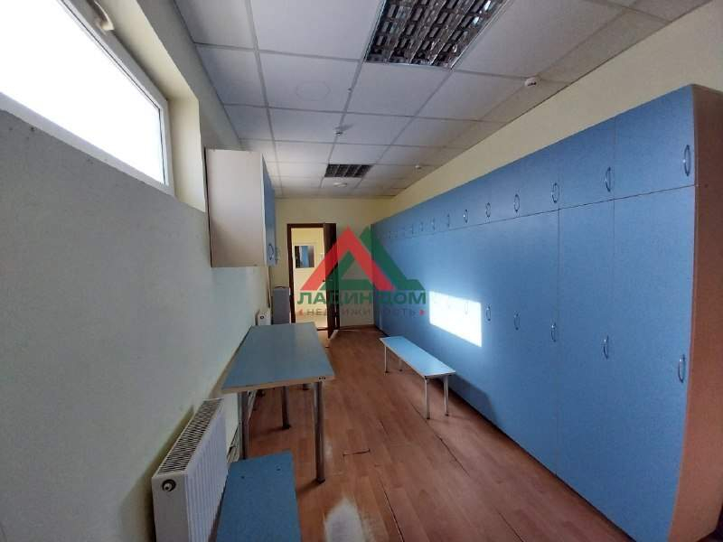 Сдам в аренду магазин 211.5 м.кв.