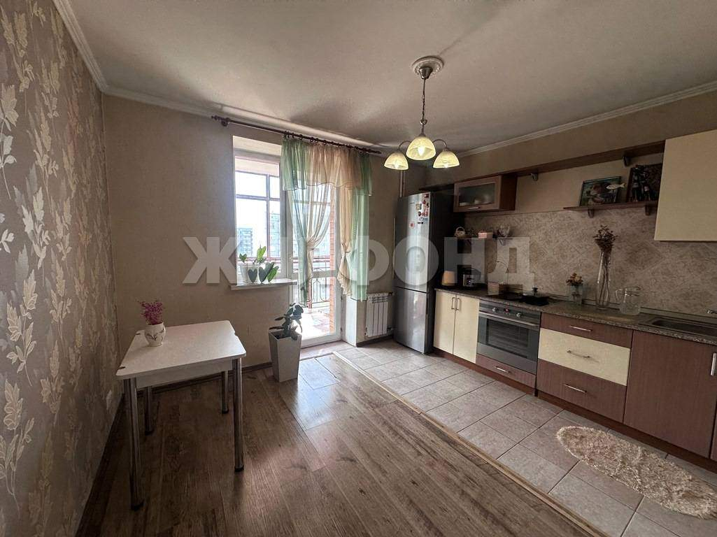 Квартира на продажу в Красноярске, Урванцева улица, 12 фото №1