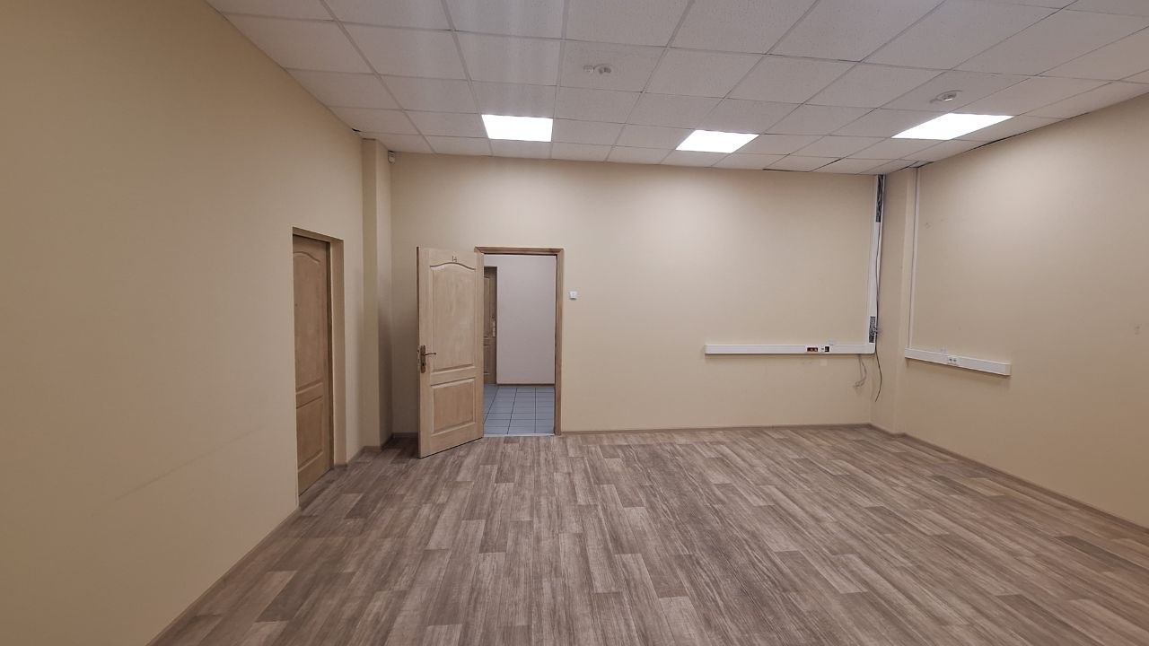 Сдам в аренду офис 61.4 м.кв.