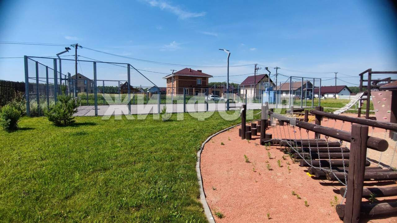 Продам земельный участок 1550 м.кв.