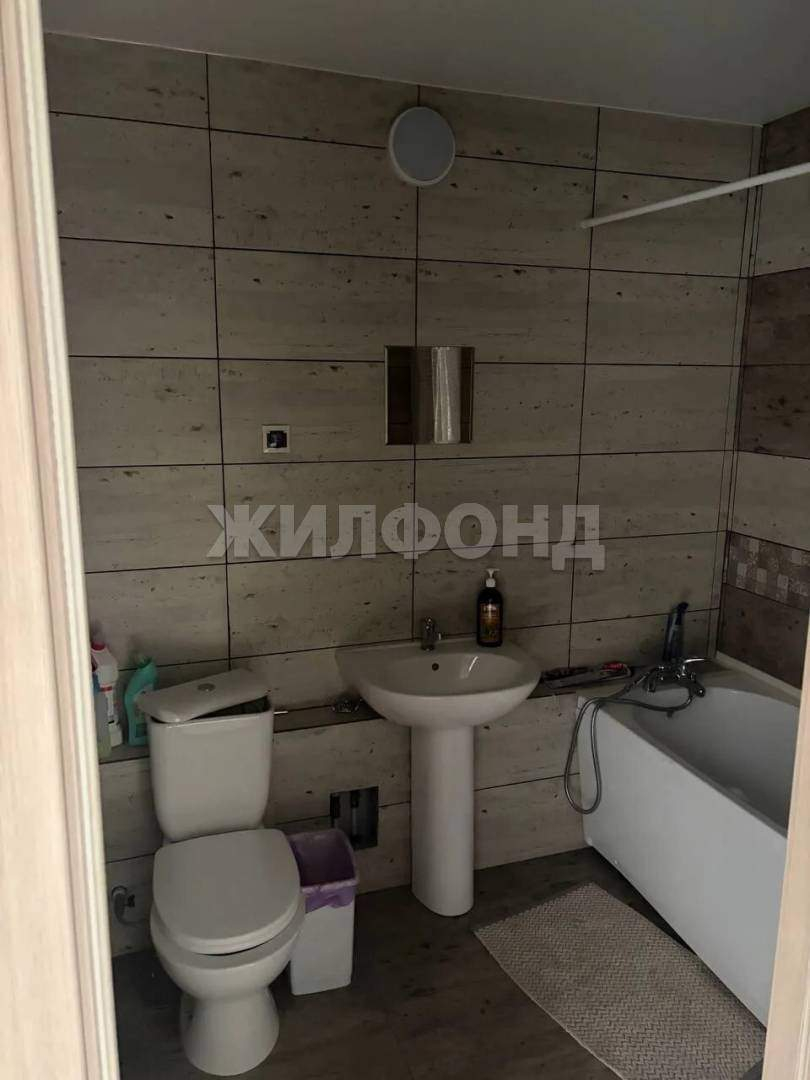 Квартира на продажу в Красноярске, Петра Ломако улица, 14 фото №5