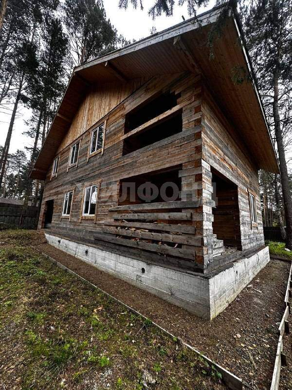 Продам земельный участок 1700 м.кв.