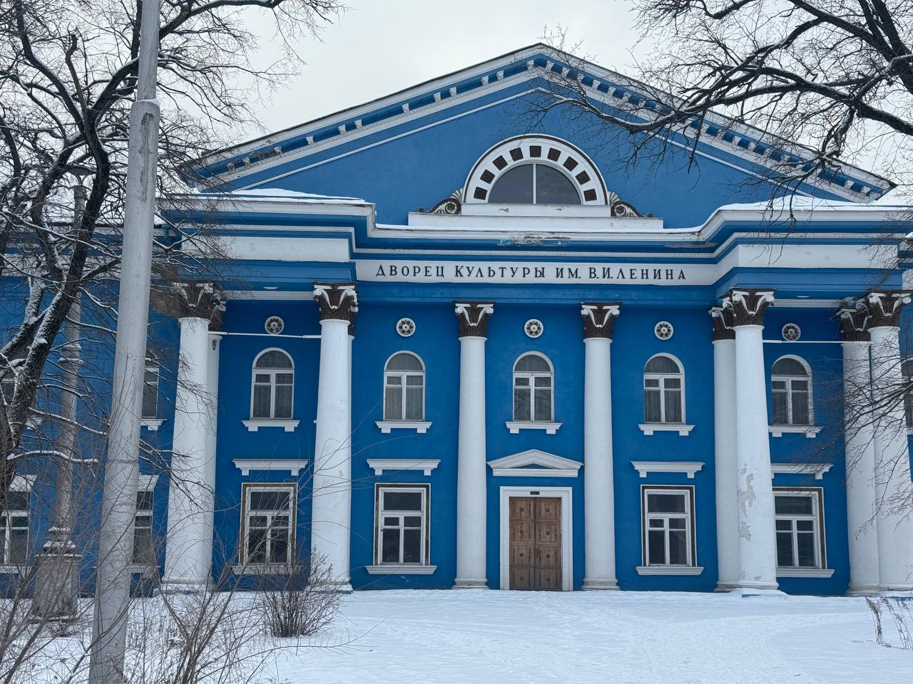 Продам торговое помещение 5402.1 м.кв.
