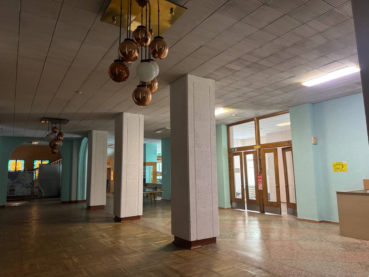 Продам торговое помещение 5402.1 м.кв.