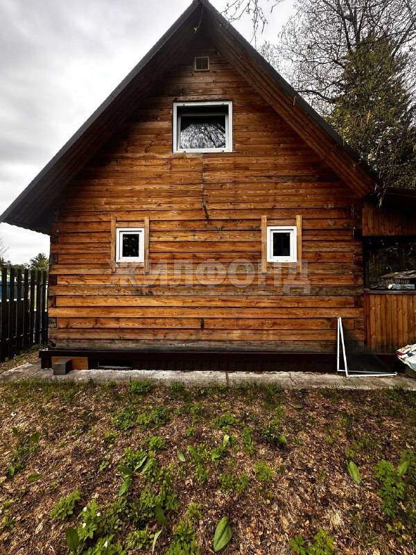 Продам земельный участок 1700 м.кв.