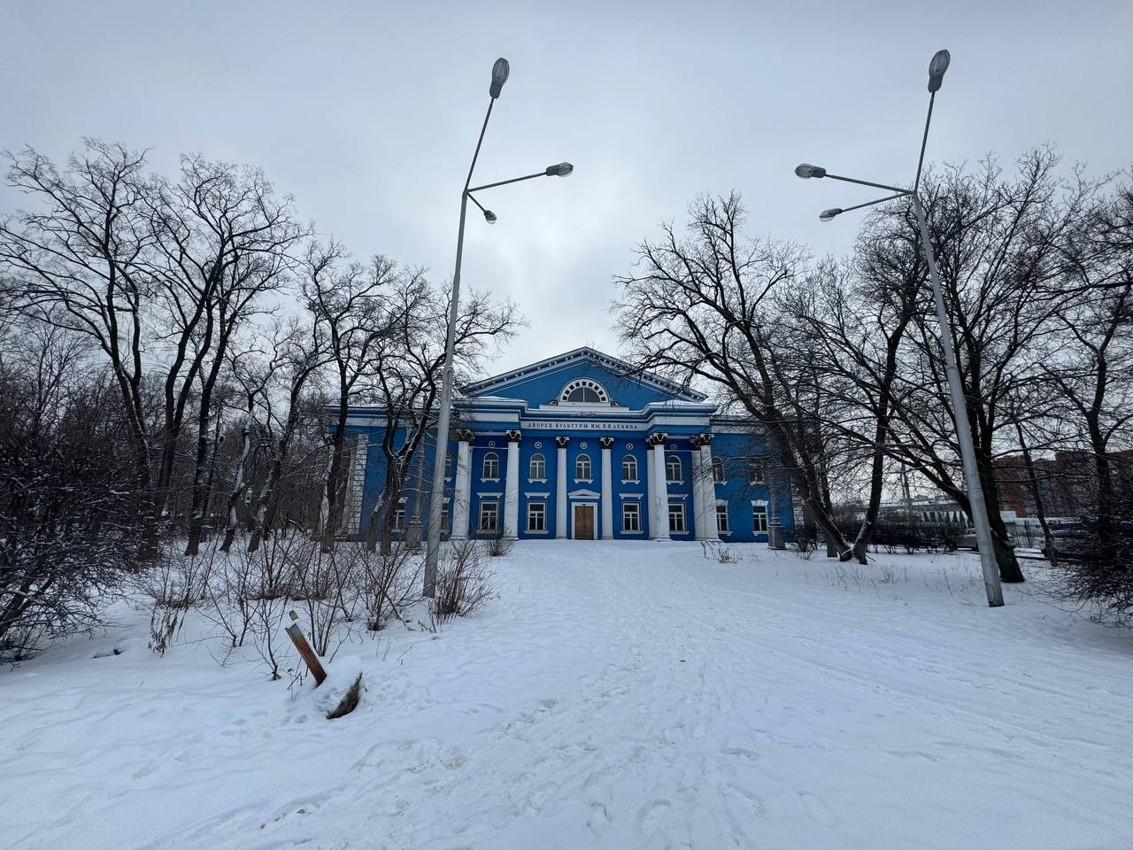 Продам торговое помещение 5402.1 м.кв.