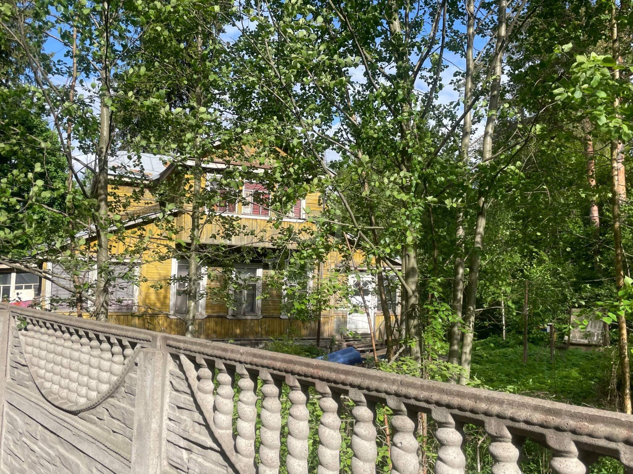 Продам земельный участок 1900 м.кв.