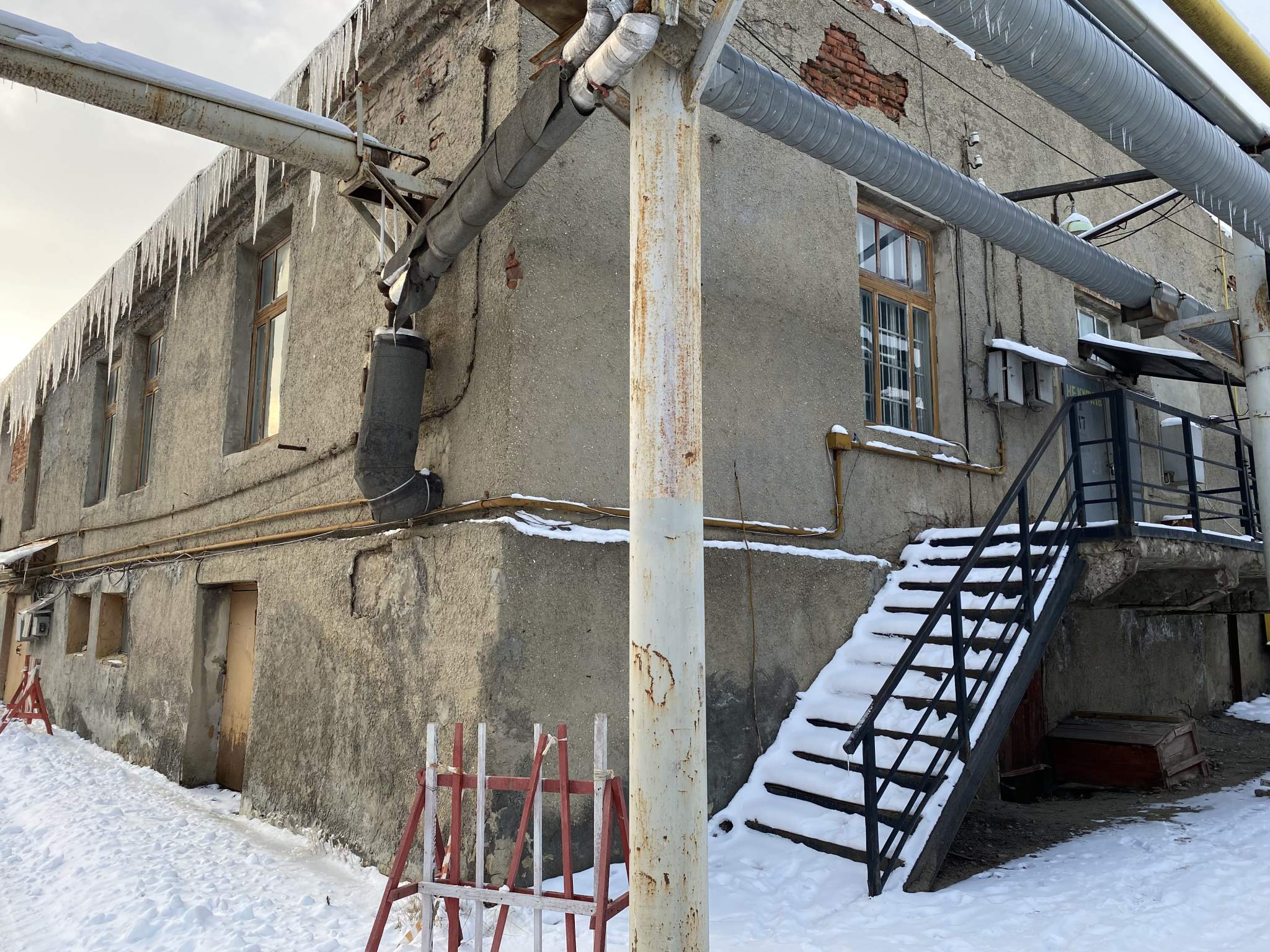 Продам склад 3356 м.кв.