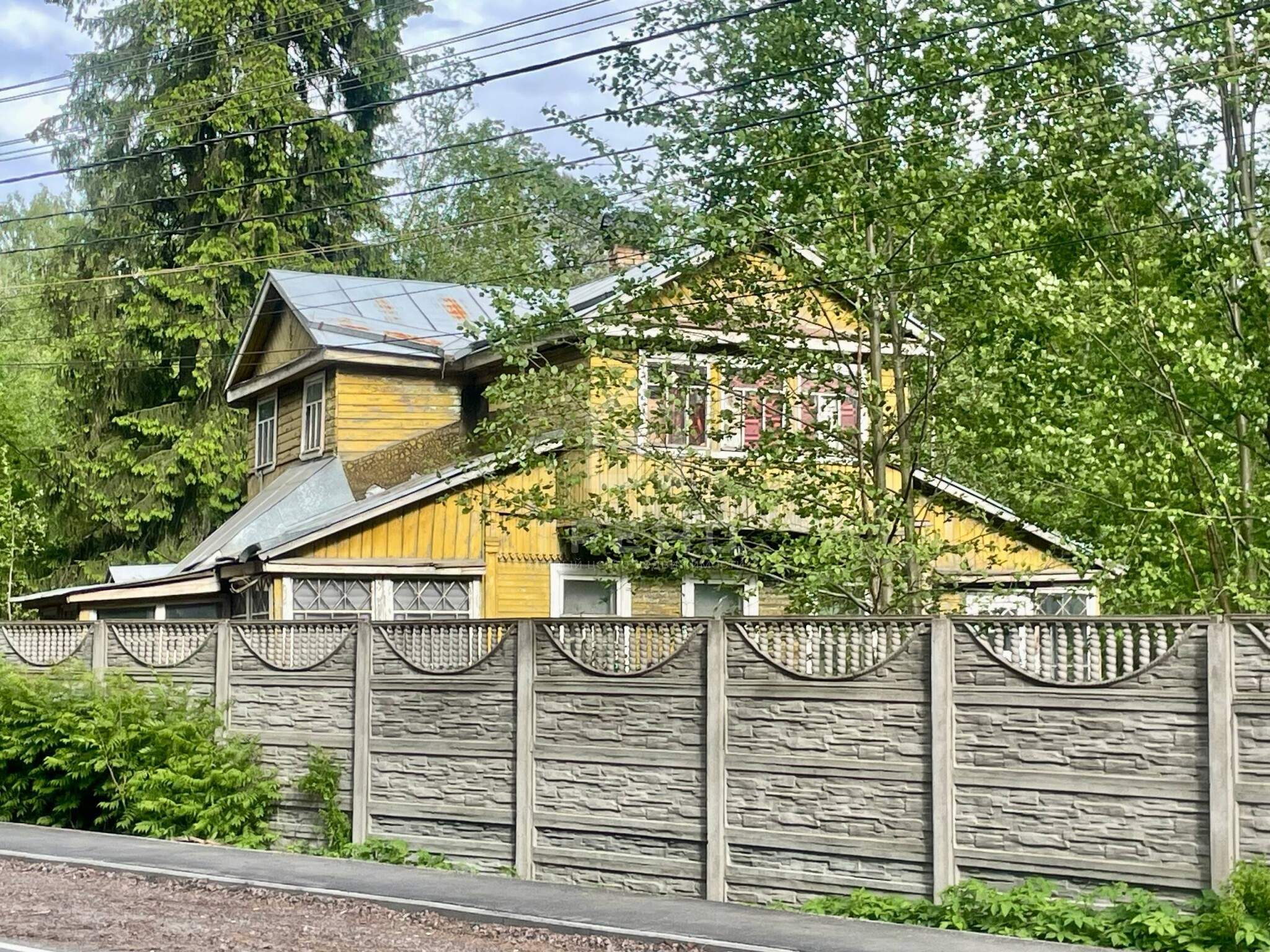Продам земельный участок 1900 м.кв.