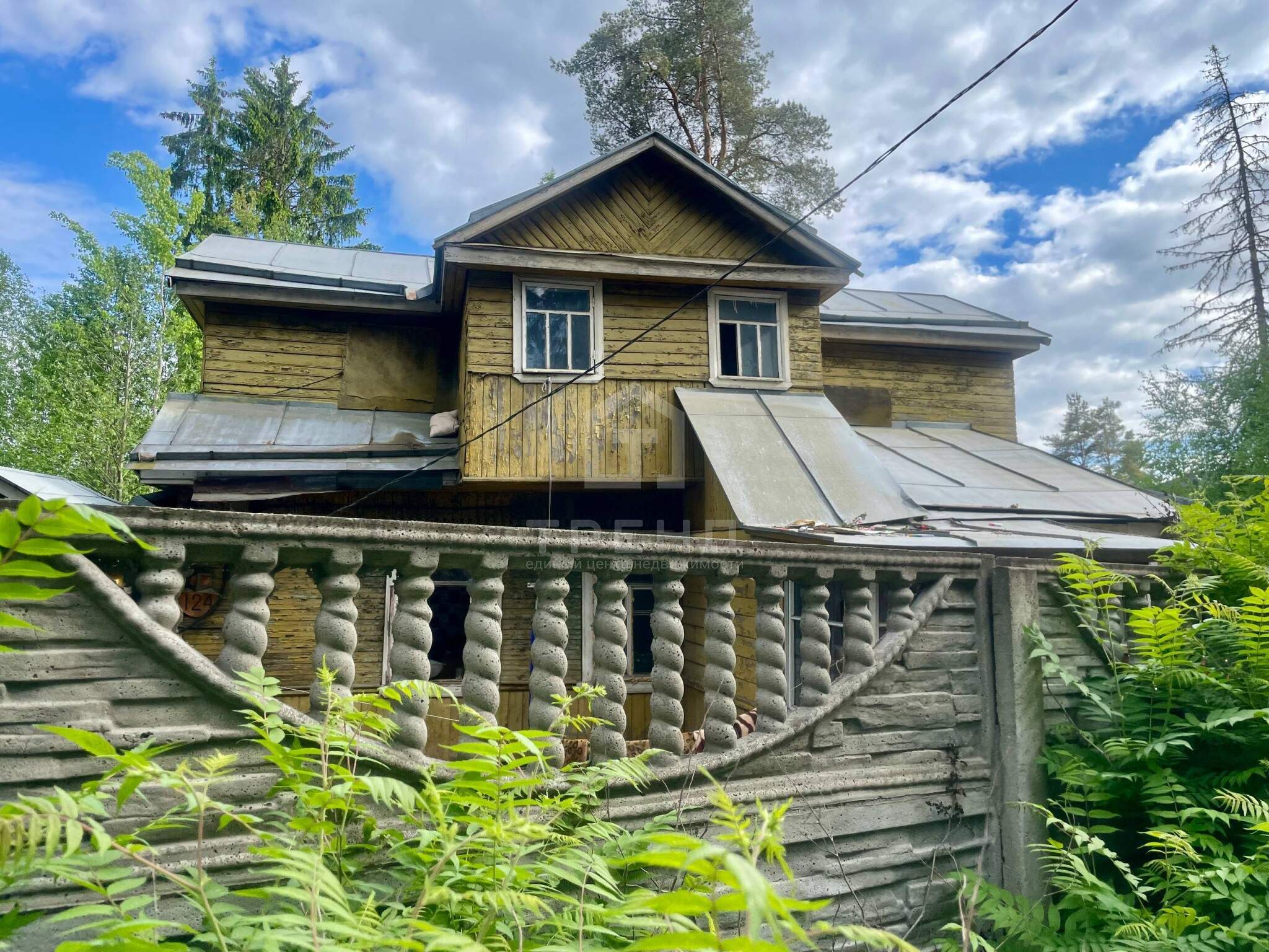 Продам земельный участок 1900 м.кв.