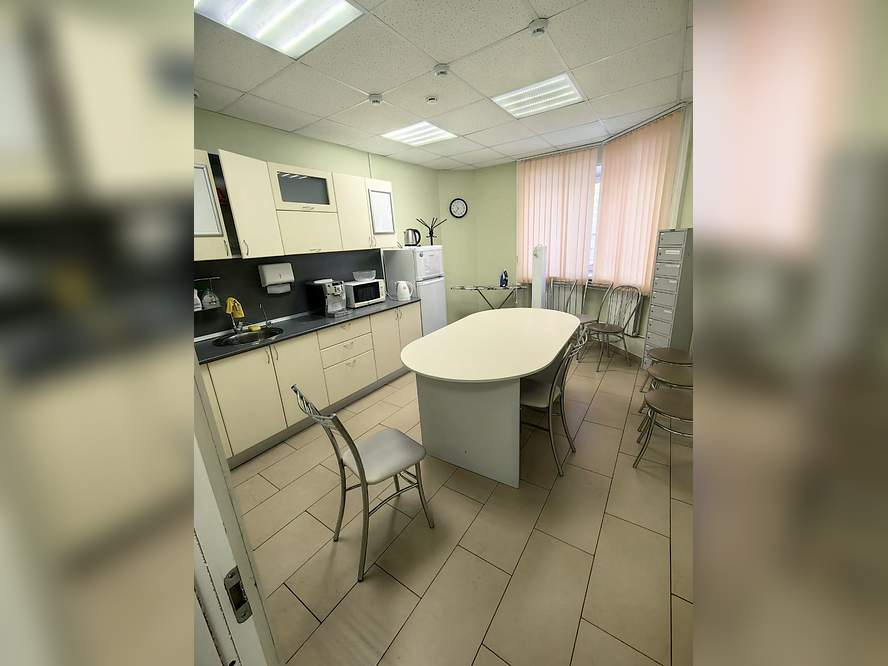 Сдам в аренду офис 221.9 м.кв.