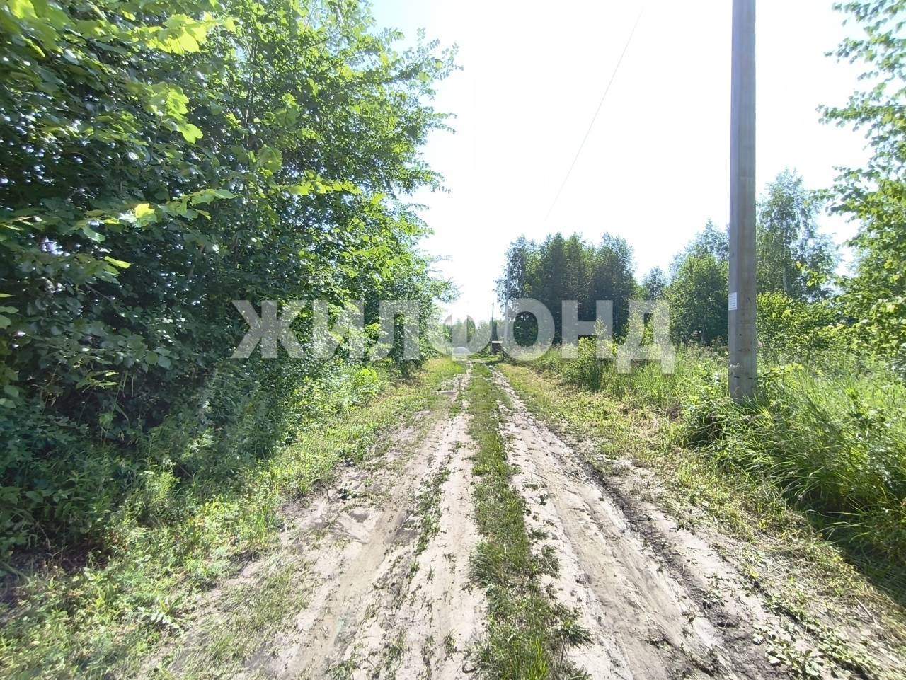 Продам земельный участок 1000 м.кв.