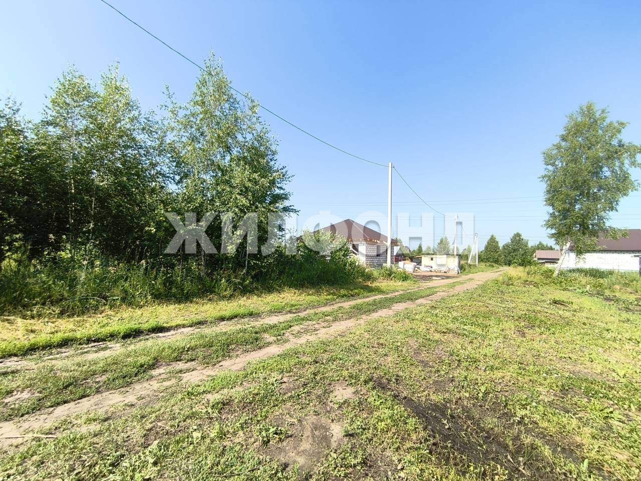 Продам земельный участок 1000 м.кв.