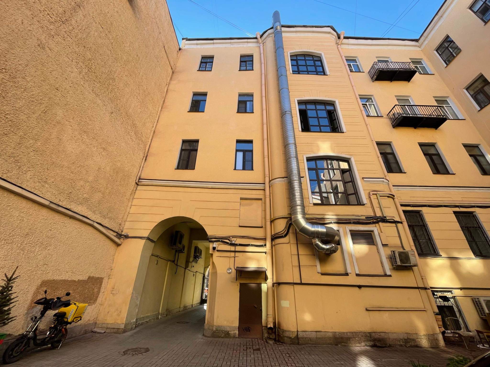 Продам офис 9 м.кв.