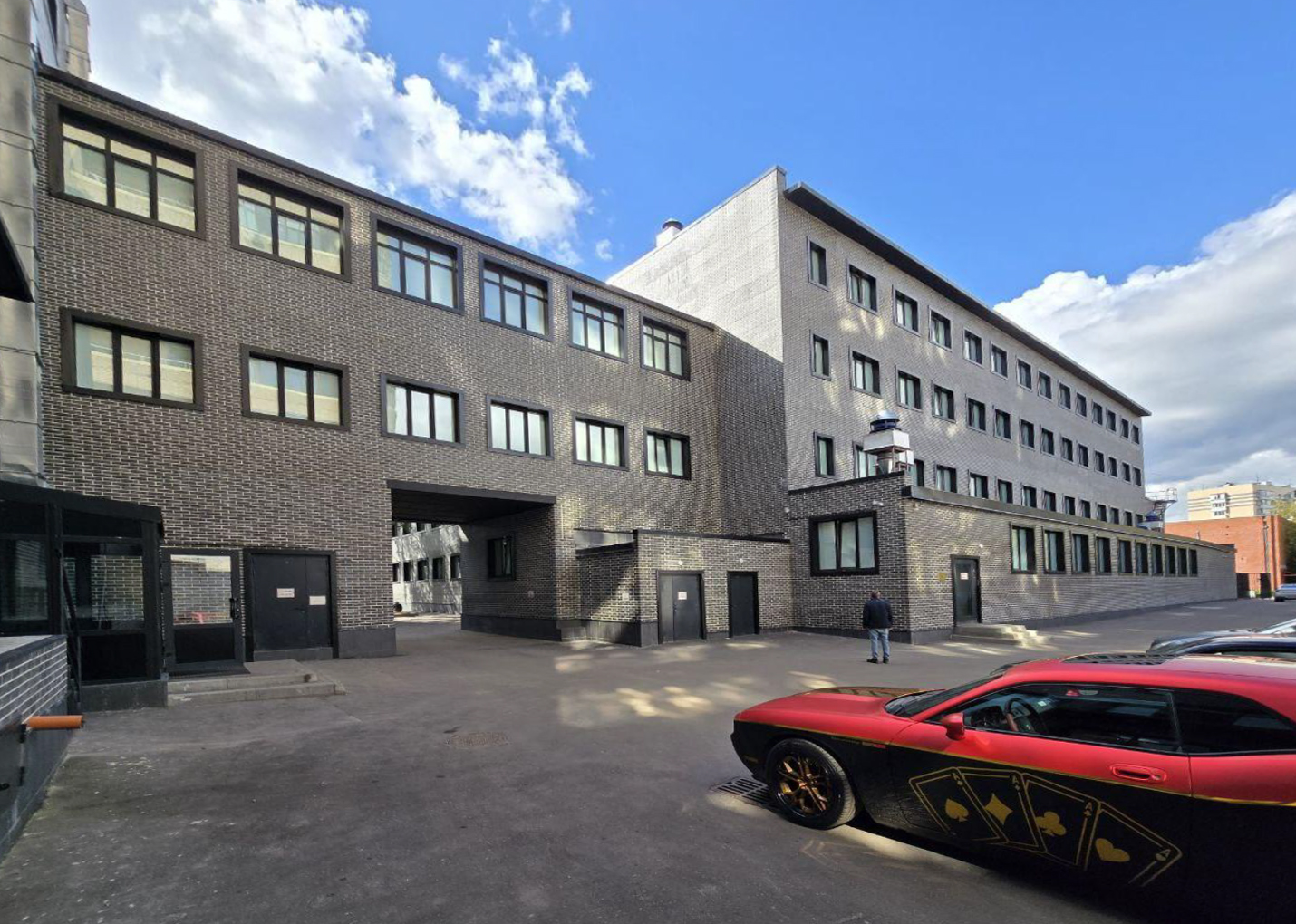 Продам помещение свободного назначения 10269.8 м.кв.
