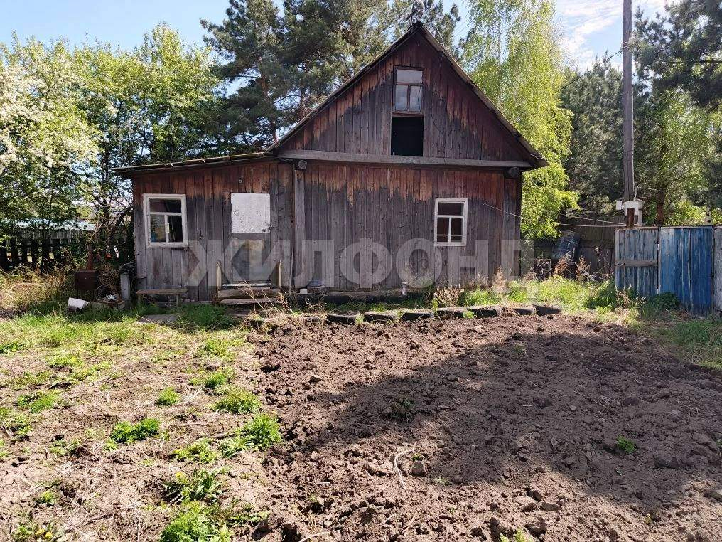Продам земельный участок 995 м.кв.