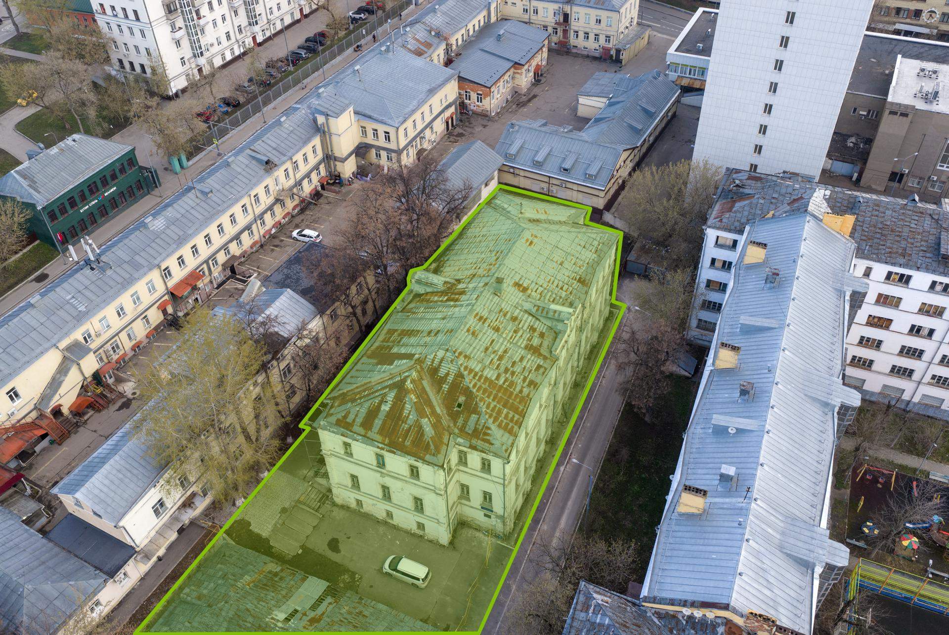 Продам торговое помещение 1792 м.кв.