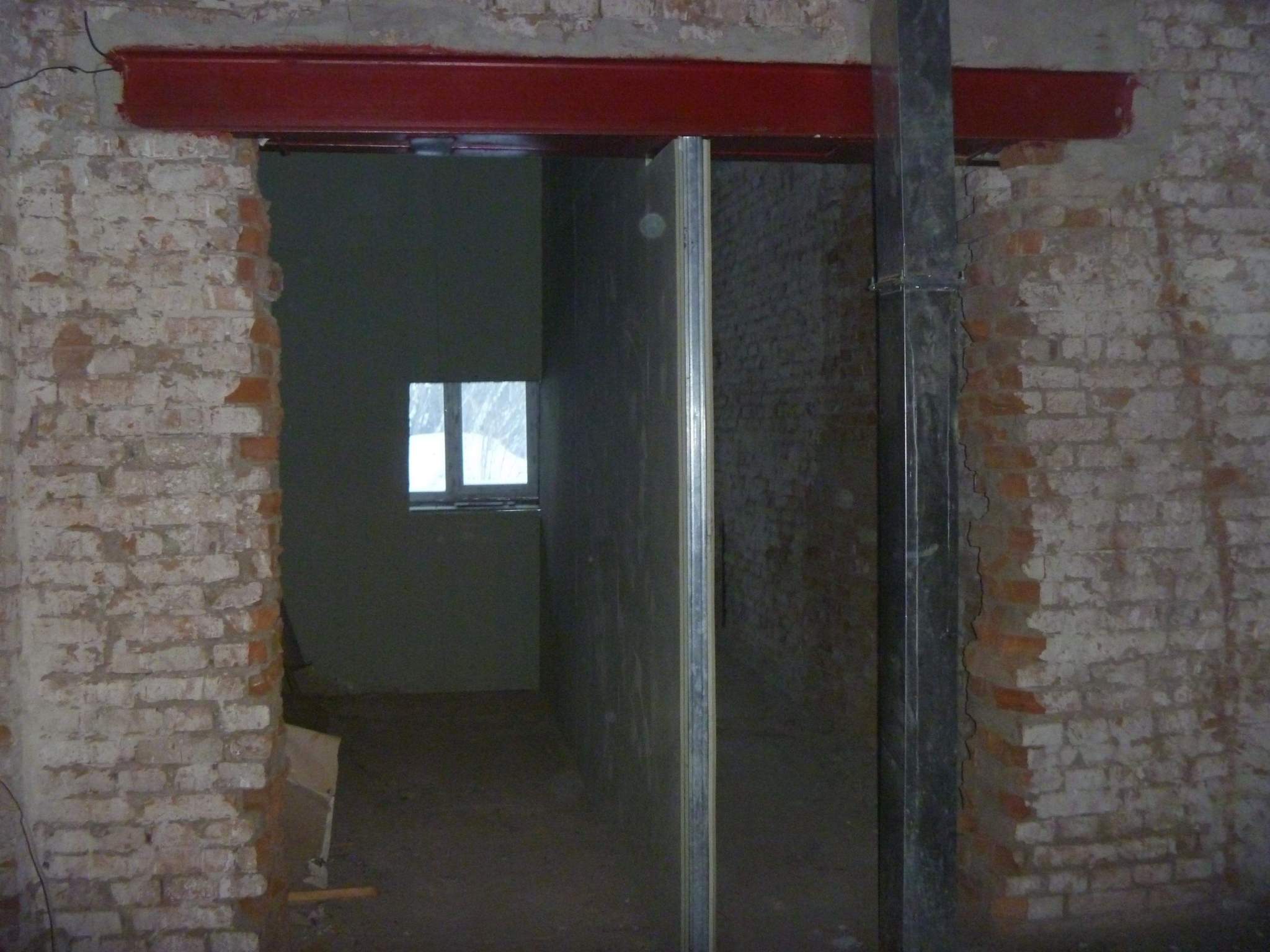 Продам торговое помещение 2572.6 м.кв.