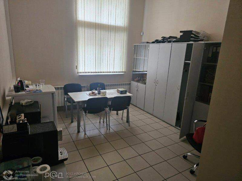 Продам офис 302.8 м.кв.