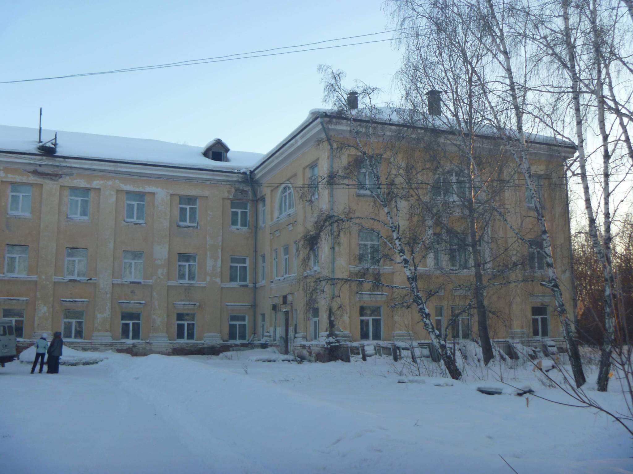 Продам торговое помещение 2572.6 м.кв.