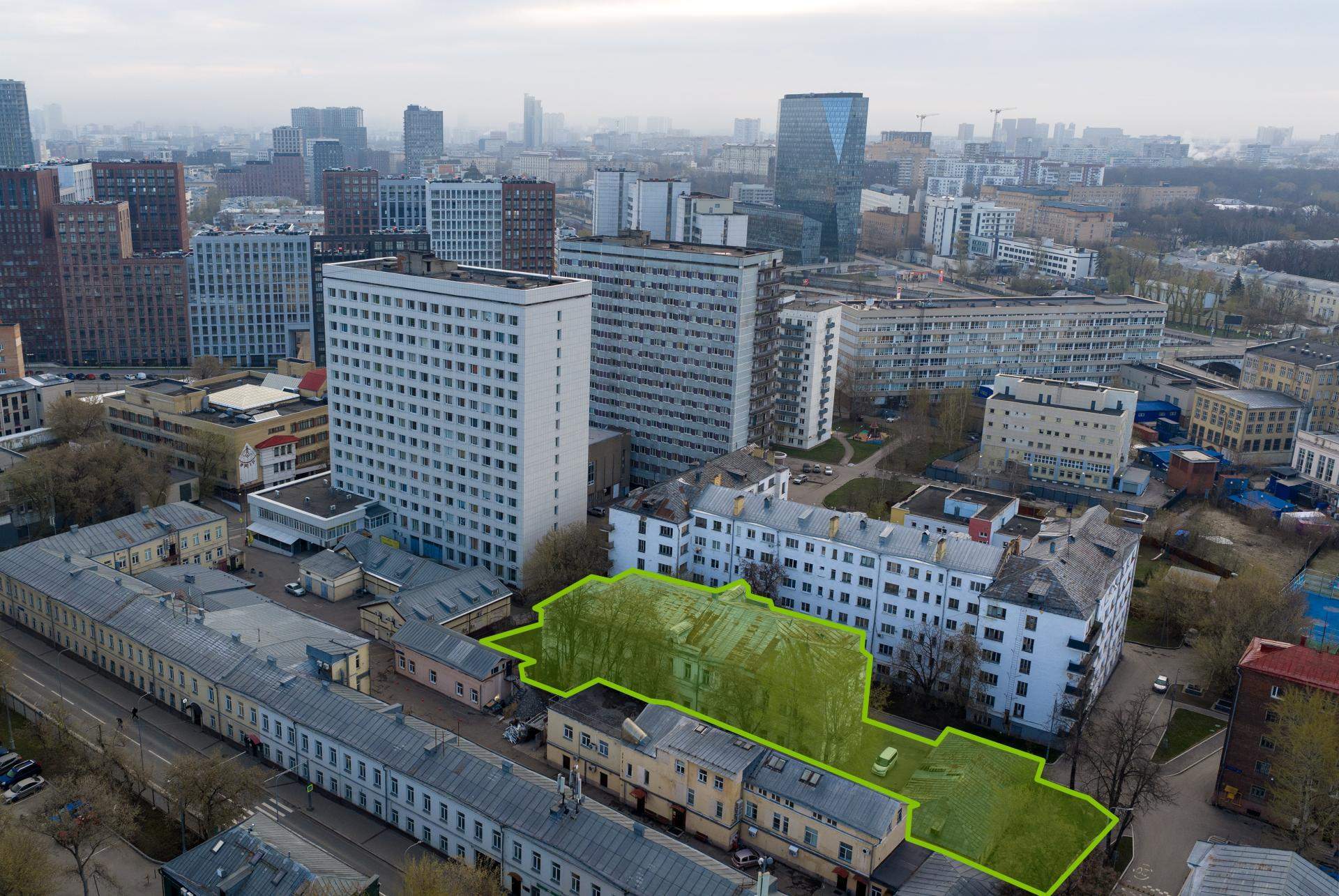 Продам торговое помещение 1792 м.кв.