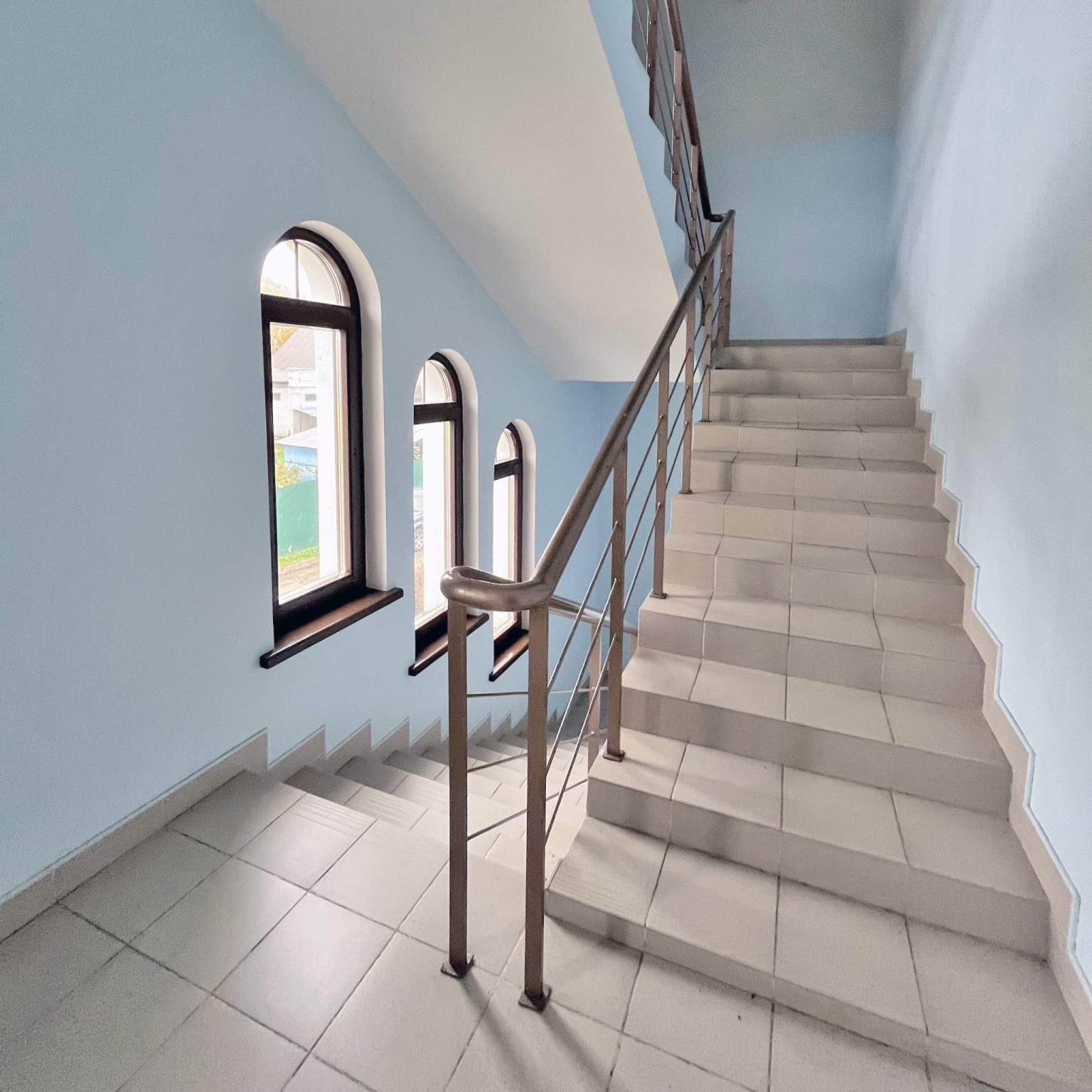 Продам торговое помещение 7374.3 м.кв.