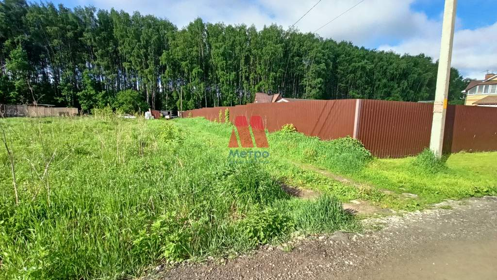 Продам земельный участок 1100 м.кв.