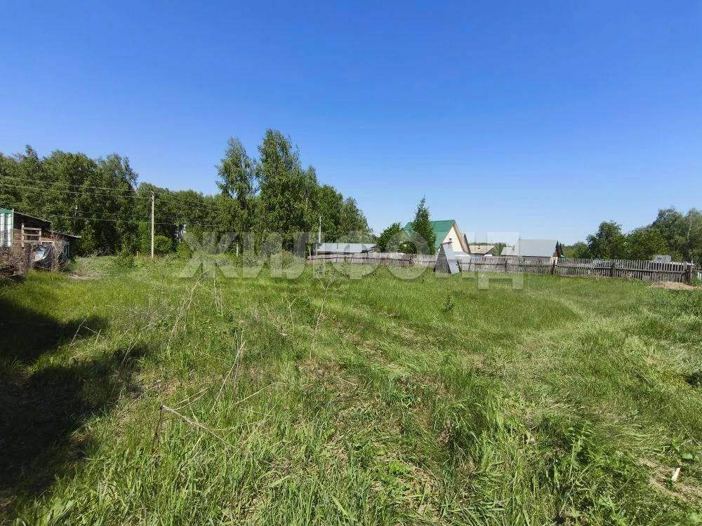 Продам земельный участок 1000 м.кв.
