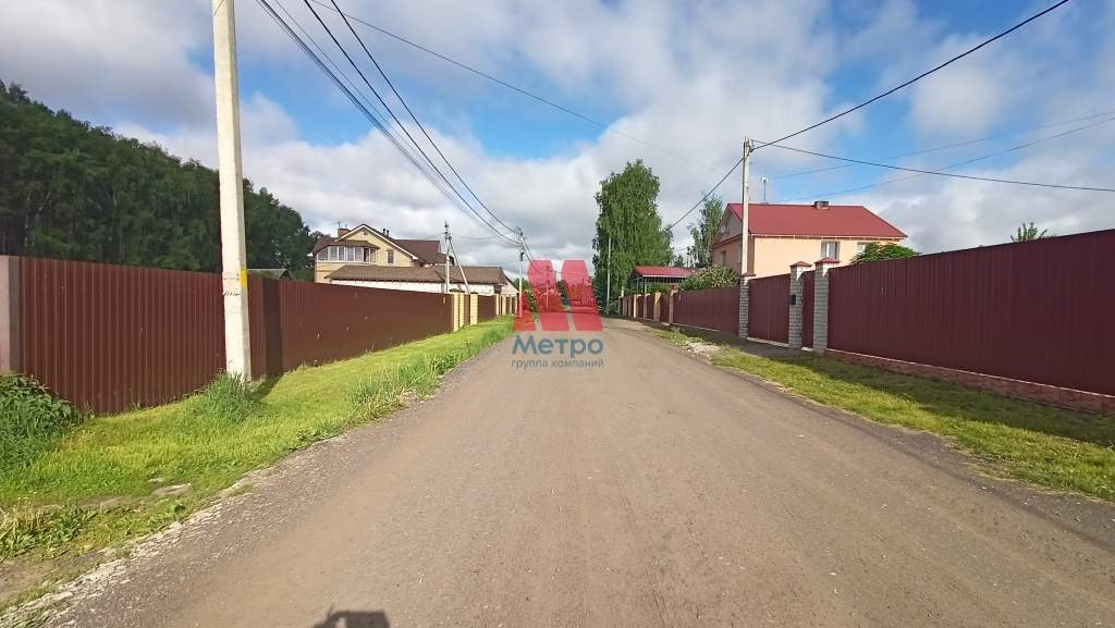 Продам земельный участок 1100 м.кв.