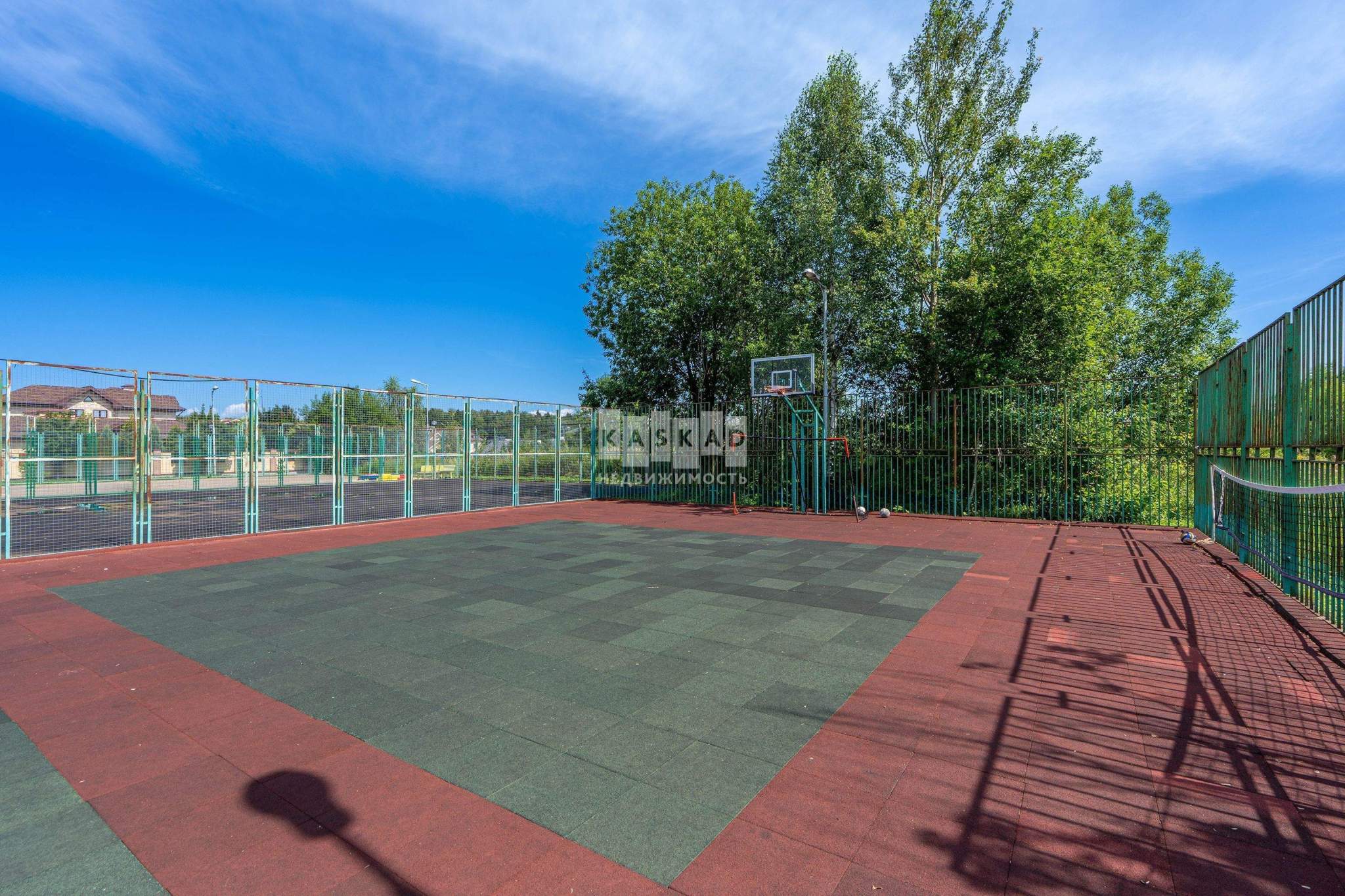 Продам земельный участок 4500 м.кв.