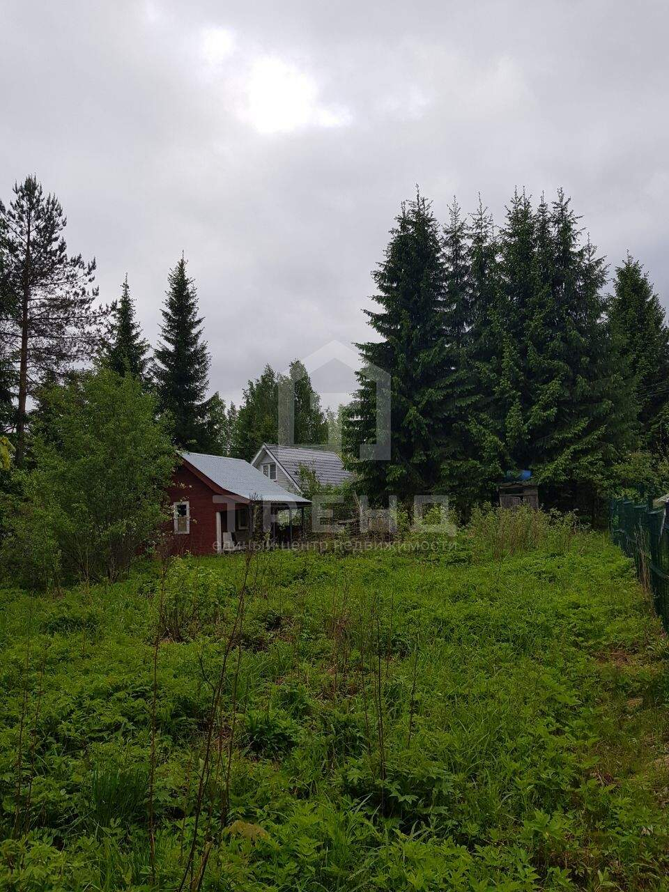 Продам земельный участок 683 м.кв.