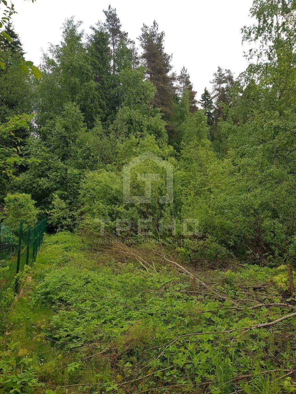 Продам земельный участок 683 м.кв.