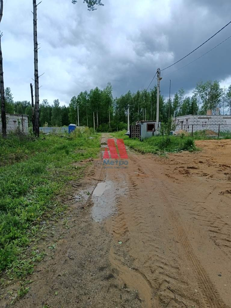 Продам земельный участок 1000 м.кв.